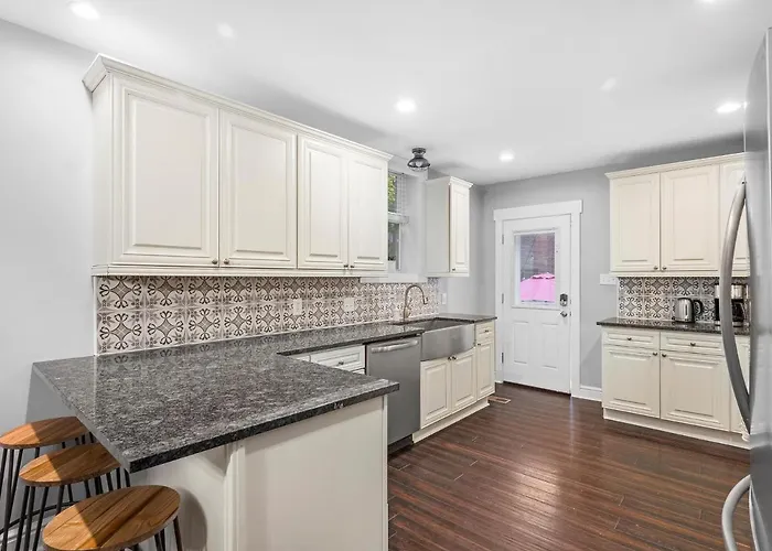 Stylish 4 Bedroom Loft Home, North Shore, Skyline View Close To Nhl, Nfl Pittsburgh